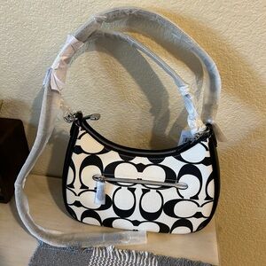 COACH - TERI HOBO IN SIGNATURE CANVAS